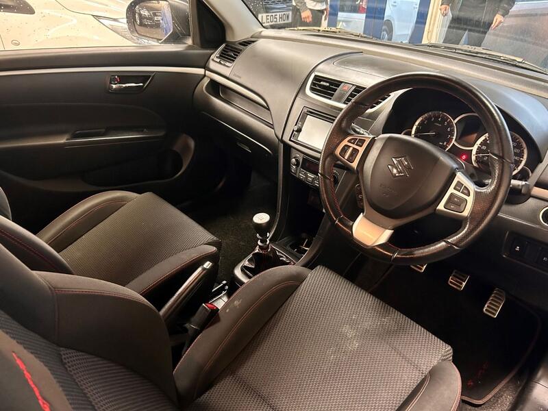 SUZUKI SWIFT