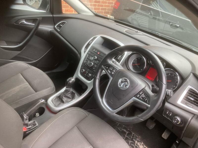 VAUXHALL ASTRA