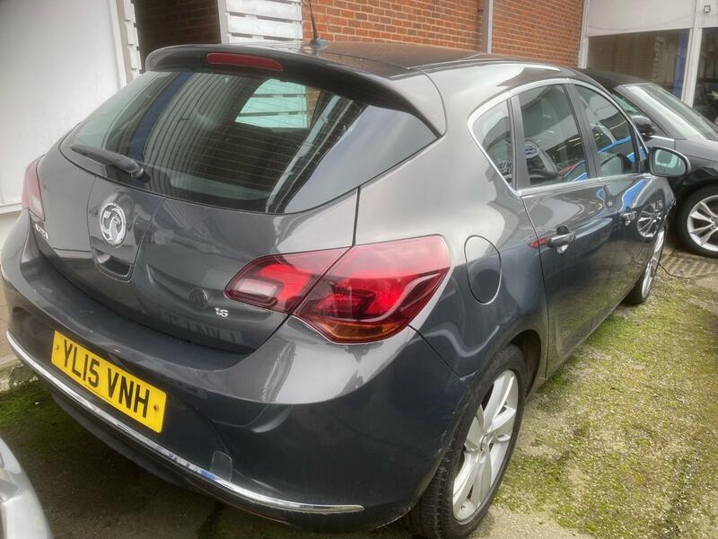 View VAUXHALL ASTRA 1.6 i SRi 