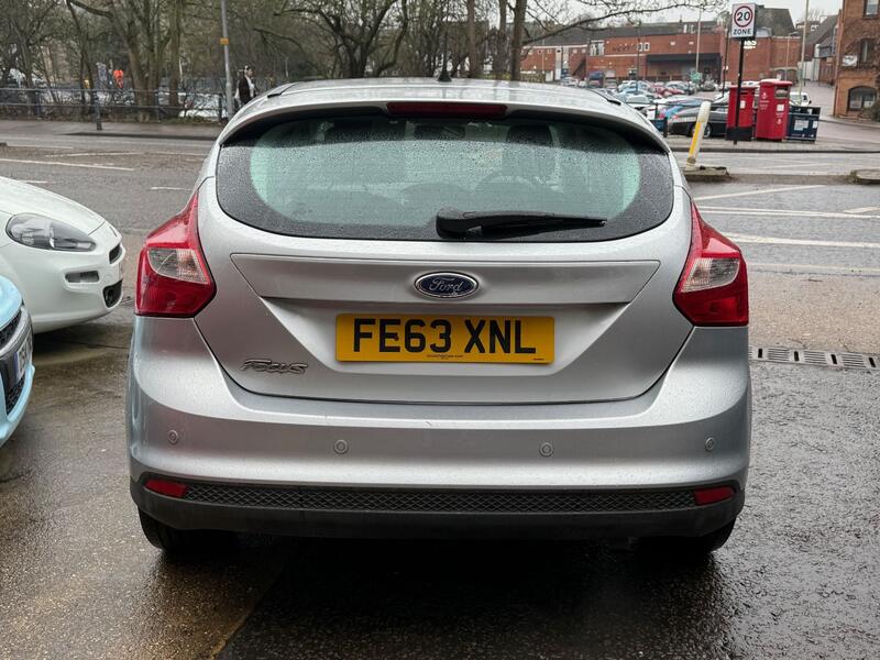 FORD FOCUS