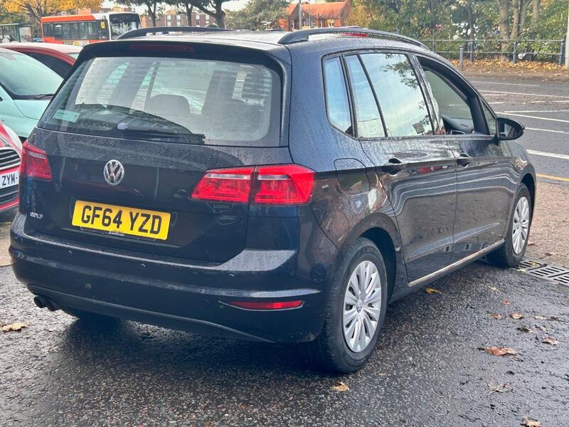 VOLKSWAGEN GOLF SV