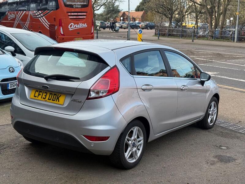 FORD FIESTA