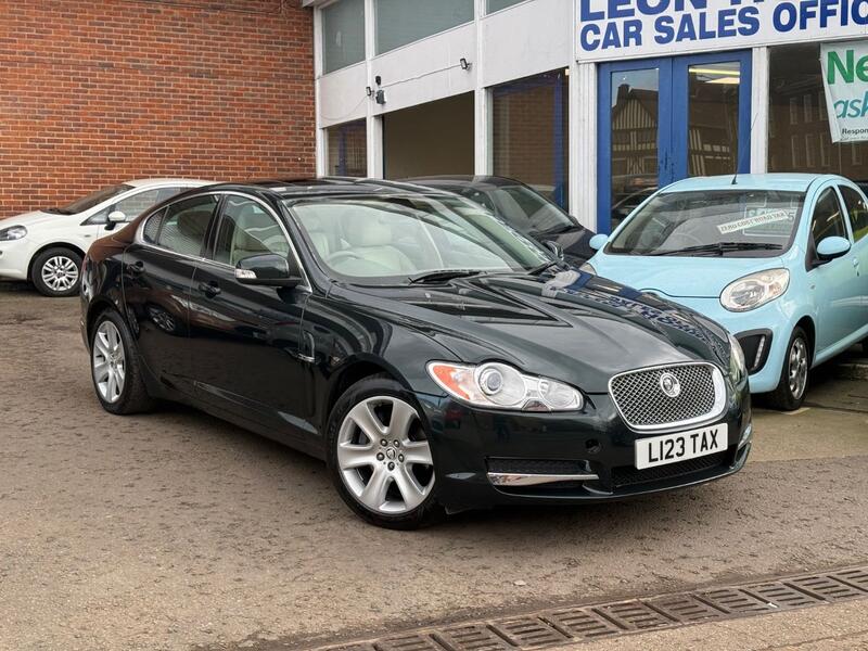View JAGUAR XF 2.7 d V6 Premium Luxury