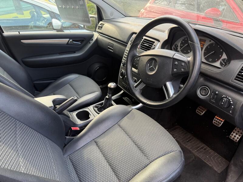 MERCEDES-BENZ B CLASS