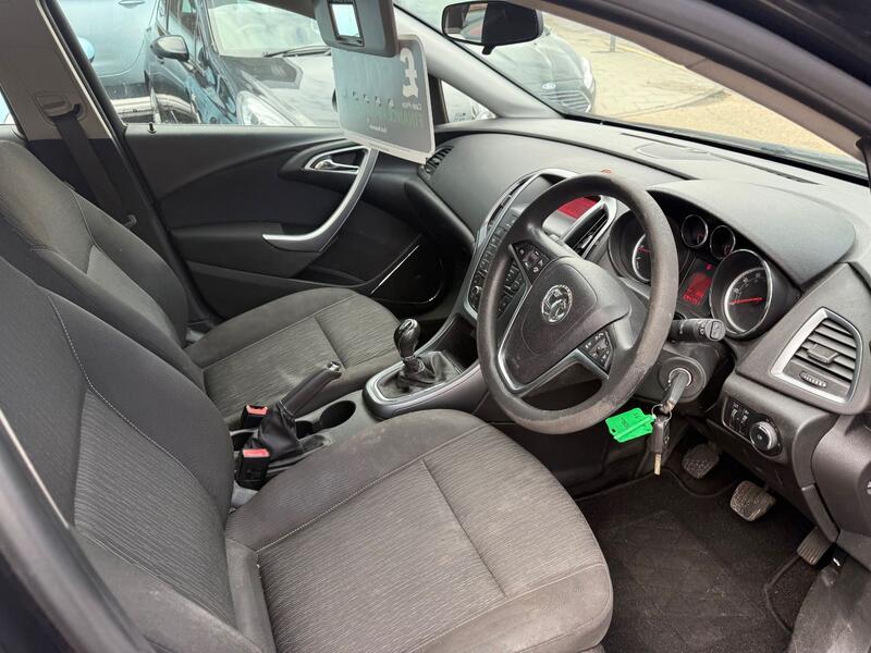 VAUXHALL ASTRA