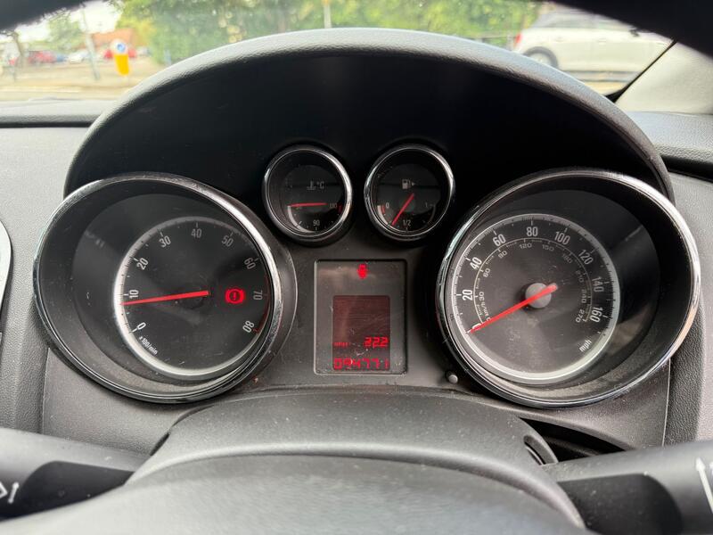 VAUXHALL ASTRA