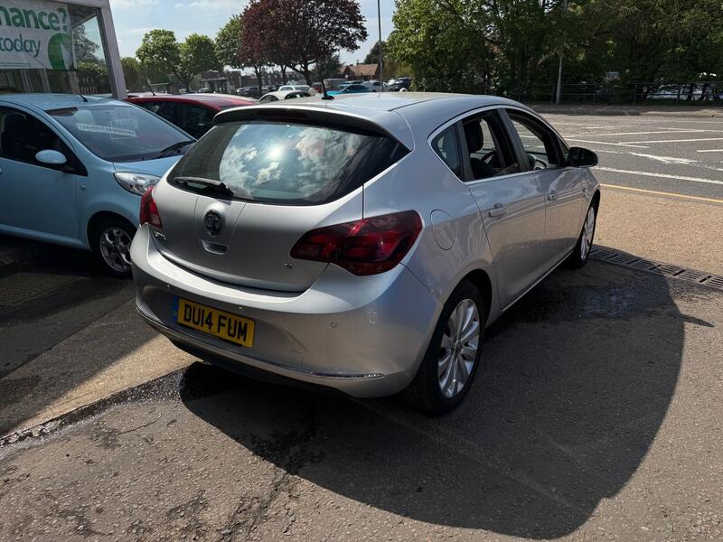 View VAUXHALL ASTRA 1.6 16v Elite