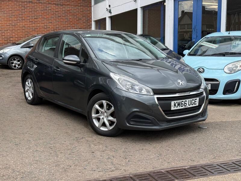 View PEUGEOT 208 1.2 PureTech Active