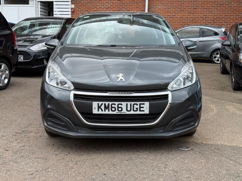 View PEUGEOT 208 1.2 PureTech Active