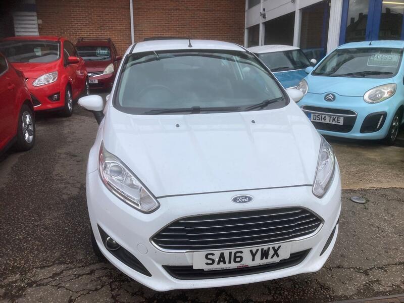 View FORD FIESTA 1.3 Zetec